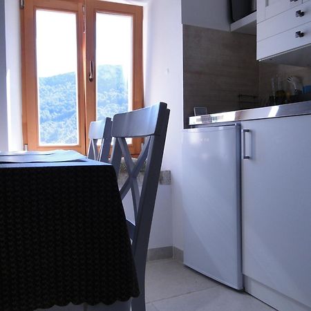 Heritage Apartments Kyra & Fox In Pitve, Hvar Exterior photo